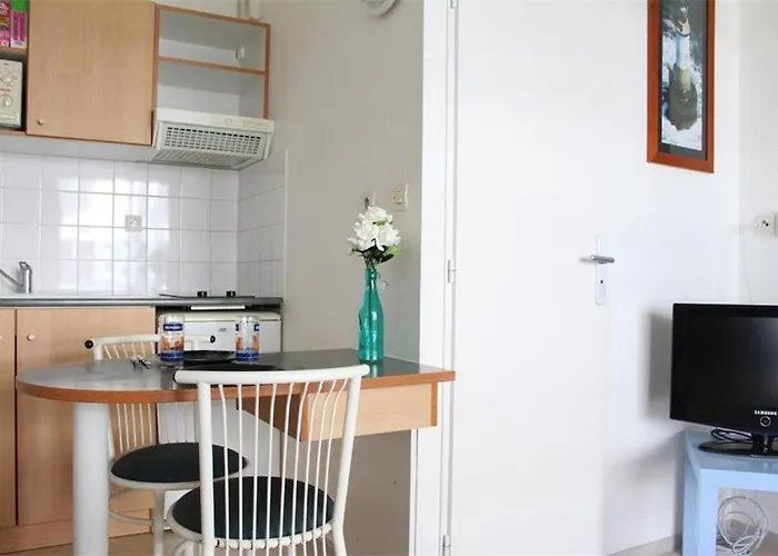 Appt 2 Pieces - Lr030-e121 Apartment *